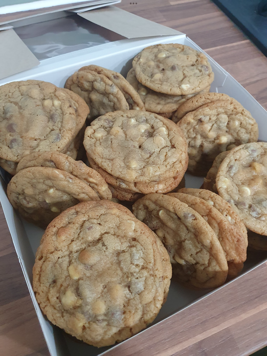 Double Choc Chip Cookies (Pack of 6)